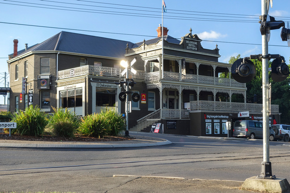Deloraine Hotel