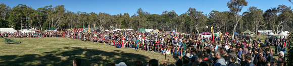 03_Abbey crowd panorama